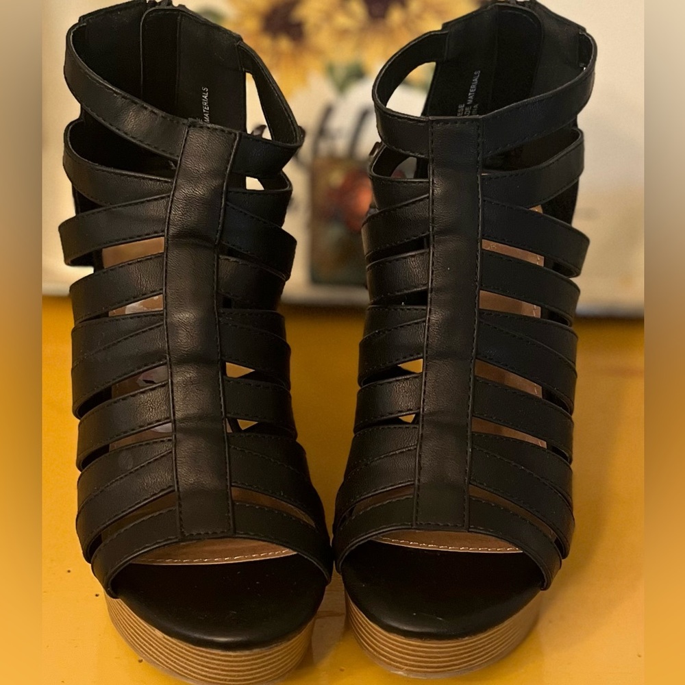 Women’s Deport platform shoes/ heels